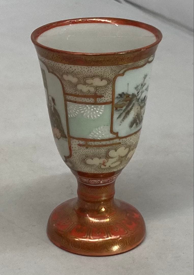 B548s「赤絵金彩馬上盃　2個」 大日本九谷製　内側山水絵　酒器　明治時代