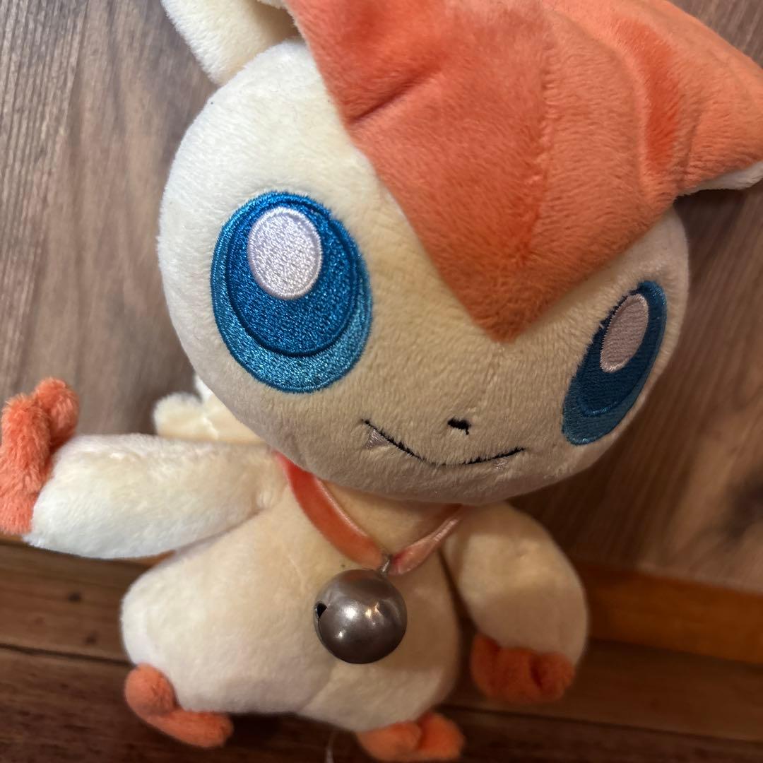 【レア】 やすらぎのすず　ビクティニ　ぬいぐるみ ポケモンセンタートウホク　鈴