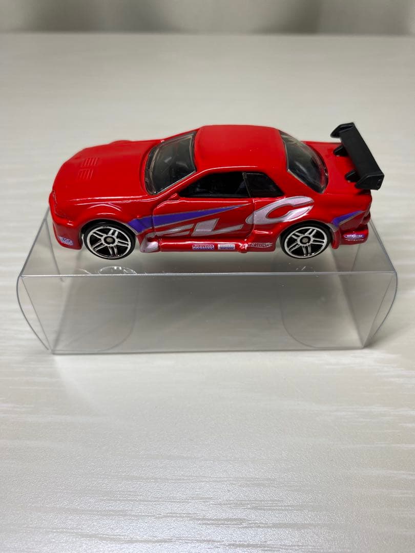 ホットウィール ニッサン スカイライン GT-R（R32）赤