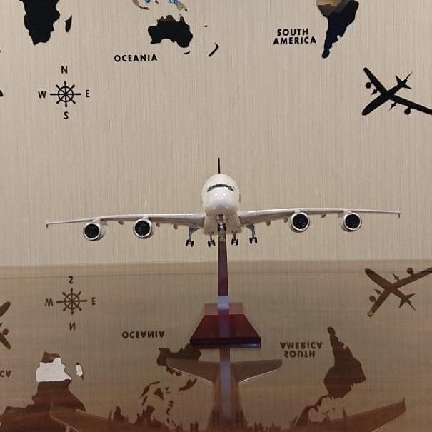 シンガポール航空 A380 模型飛行機 LED ライト ランディングギア 置物