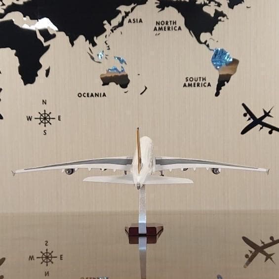 シンガポール航空 A380 模型飛行機 LED ライト ランディングギア 置物