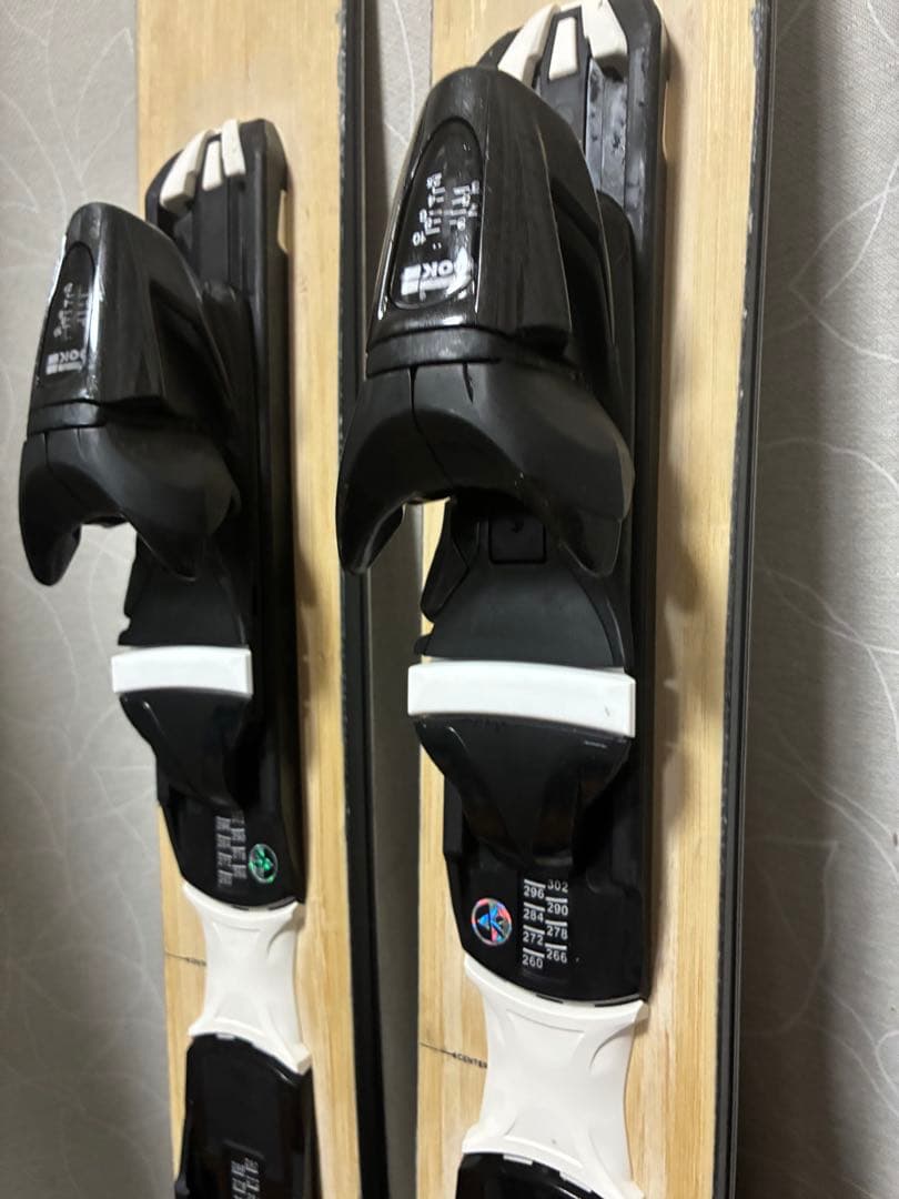 K*O様 ZUMA ショートスキー Krúxz 99 SW 99cm LOOKビ