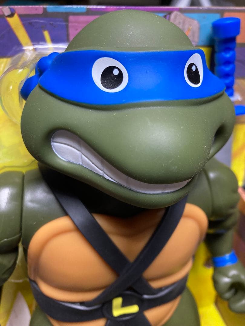 ミュータント タートルズ ジャイアント フィギュア復刻版プレイメイツ