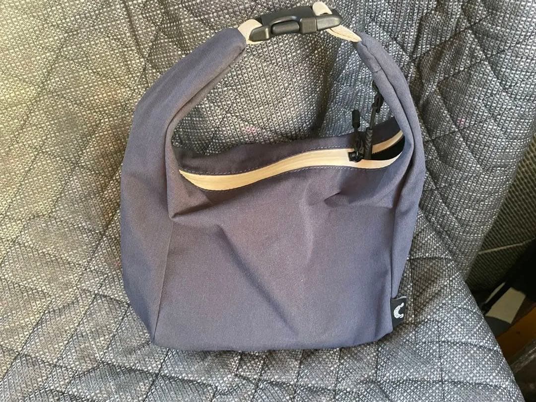 JONES 、kuchibue,クラブハウスのコラボ ラウンドバッグ