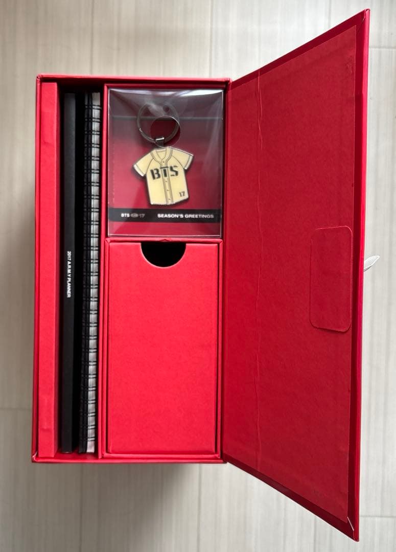 BTS SEASON'S GREETINGS 2017 ジョングク　トレカ付き