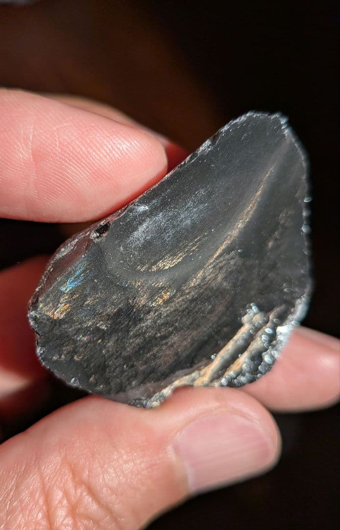 原石　十勝石玲瓏　ゴールデンレインボーオブシディアン