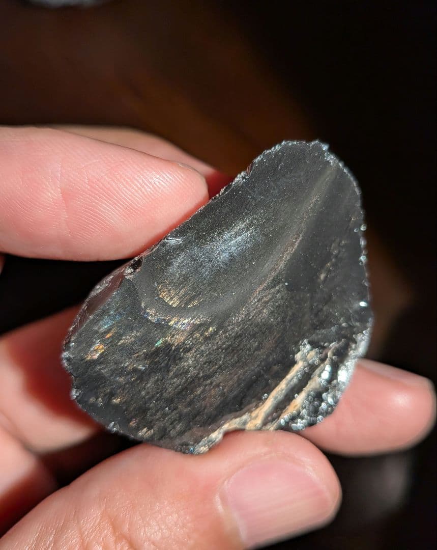 原石　十勝石玲瓏　ゴールデンレインボーオブシディアン