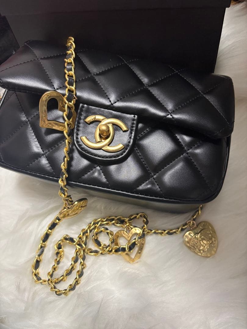 【新品】CHANEL ブラック キルティングバッグ