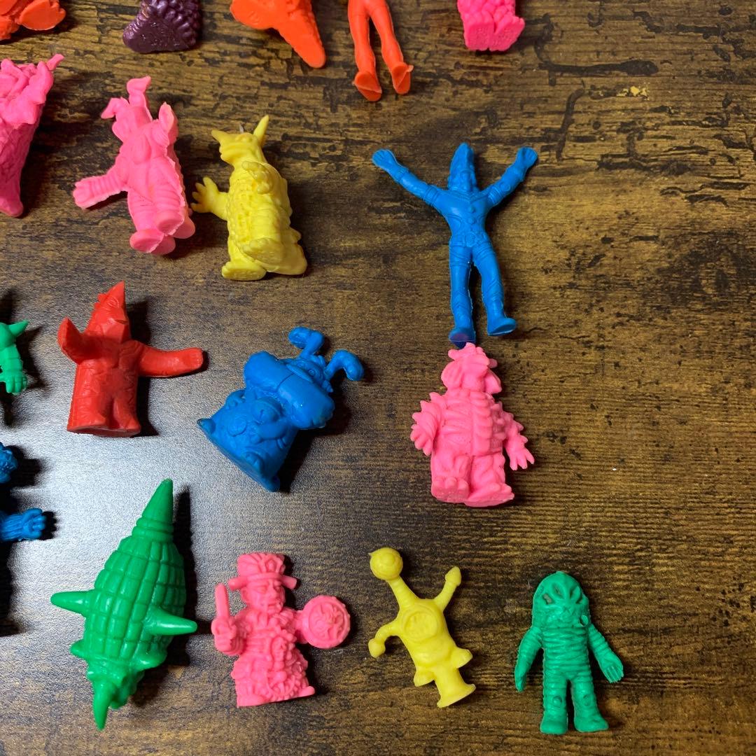 3F 【激レア・当時物】昭和レトロ ウルトラマン 怪獣消しゴム 豪華30点セット