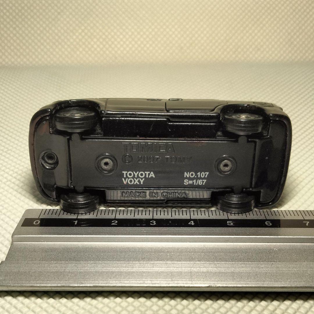 ★商談中★　5563 トミカ 2007年 トヨタヴォクシー 塗装修復等ルース品