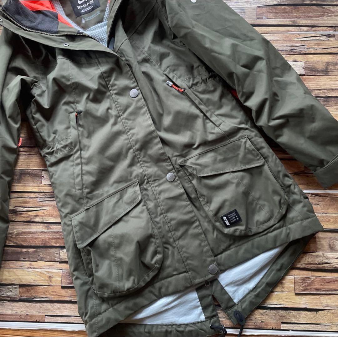 スノー仕様のNIKE SBジャケットHUDSON PARKAナイキSB(S)