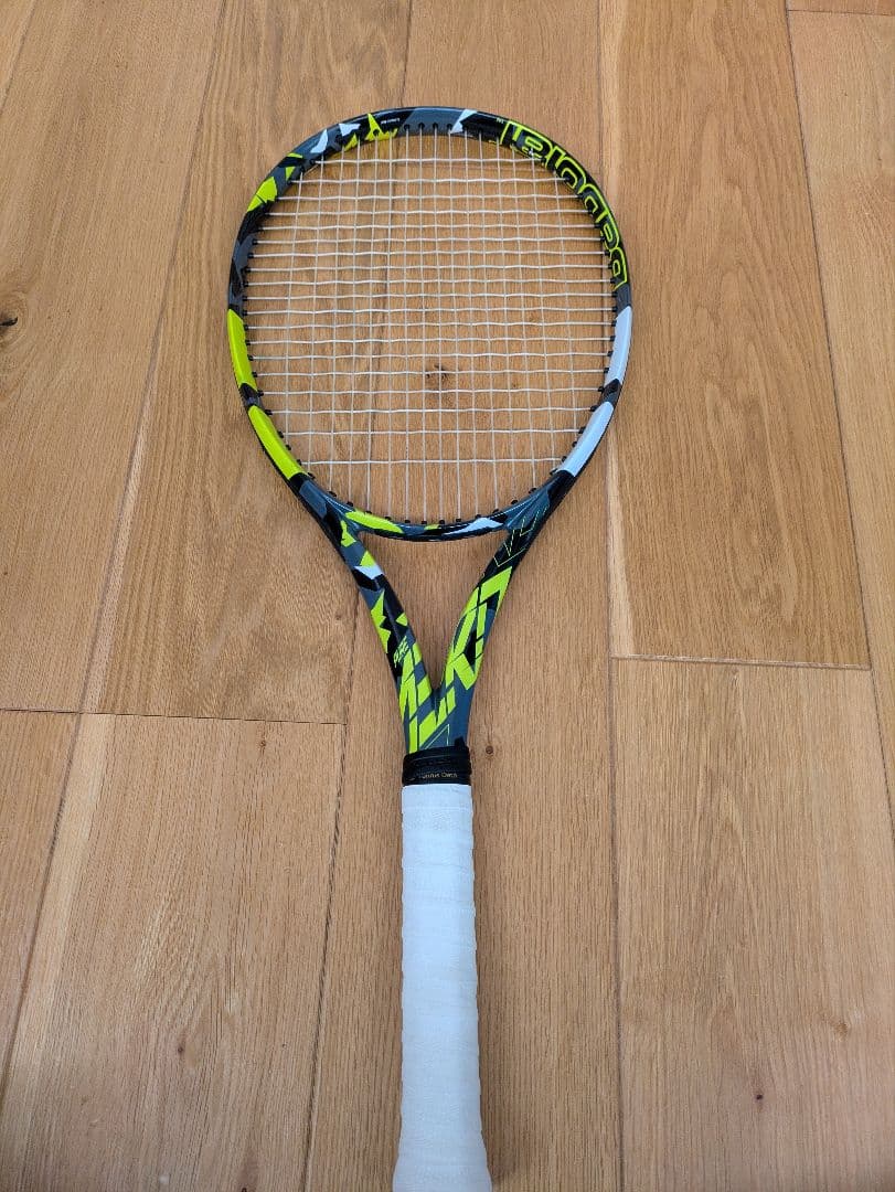 バボラ　ピュアアエロ　グリップ2