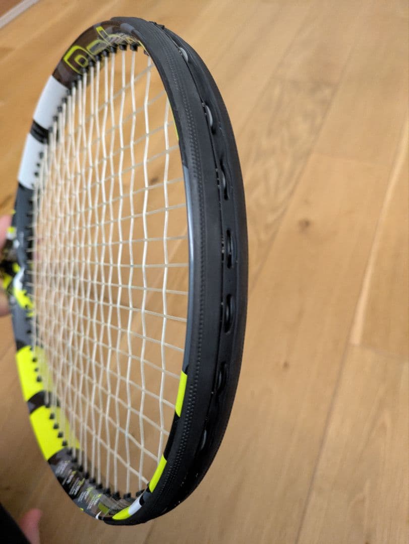 バボラ　ピュアアエロ　グリップ2