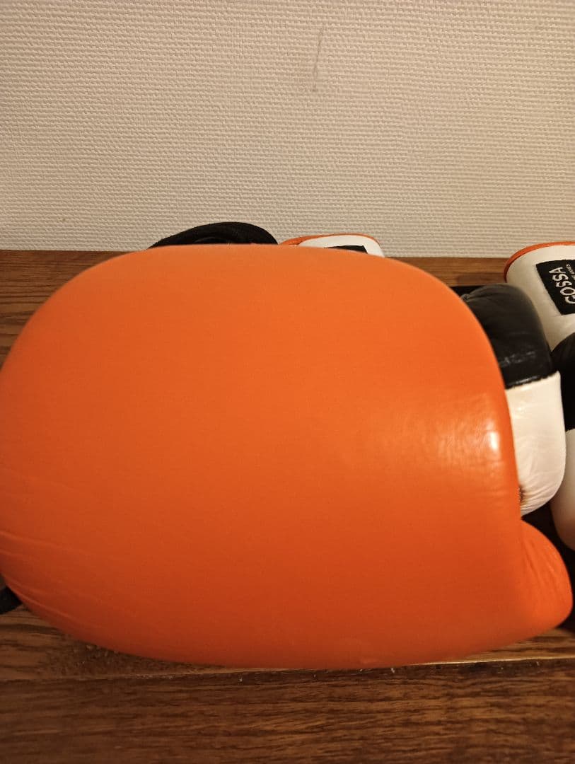 GOSSA DEEP IMPACT ボクシンググローブ　10オンス　本革製