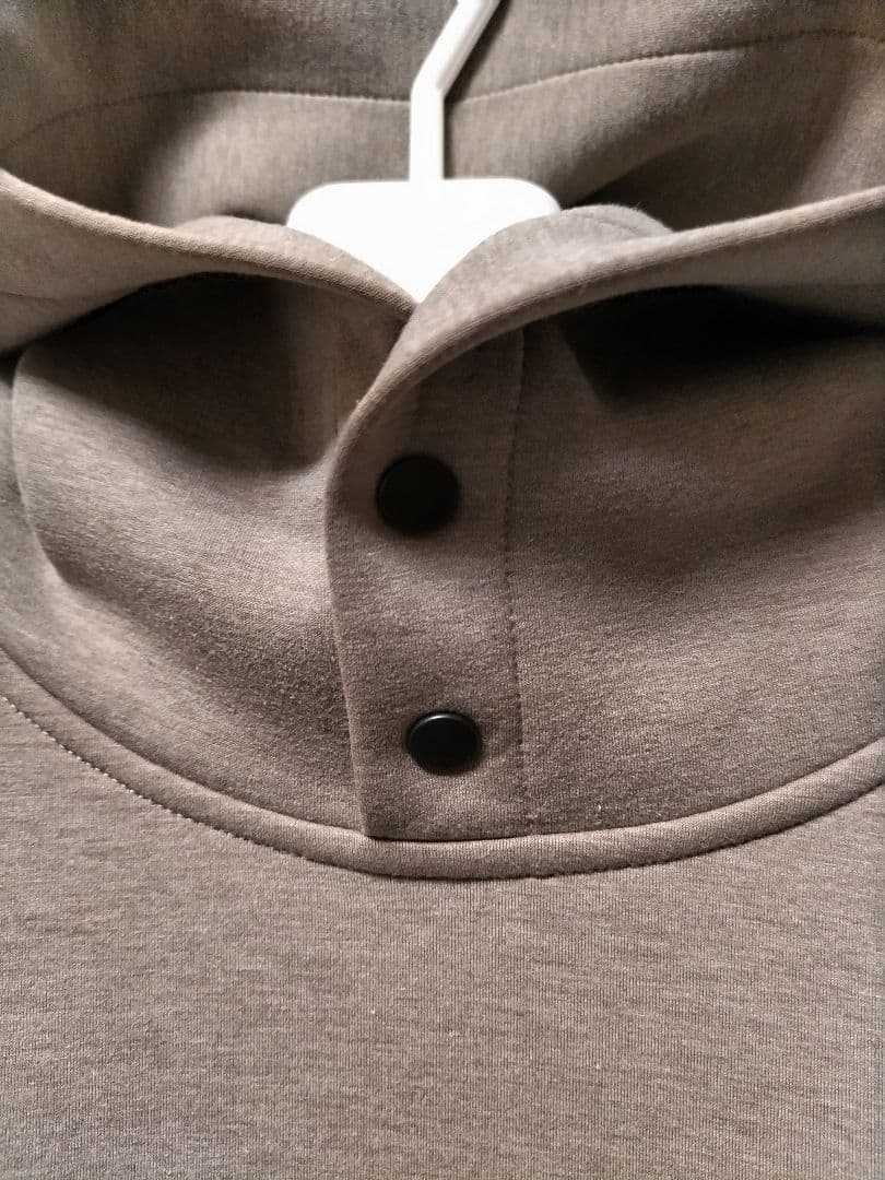 TFW49 プルオーバー　パーカー　ベージュ