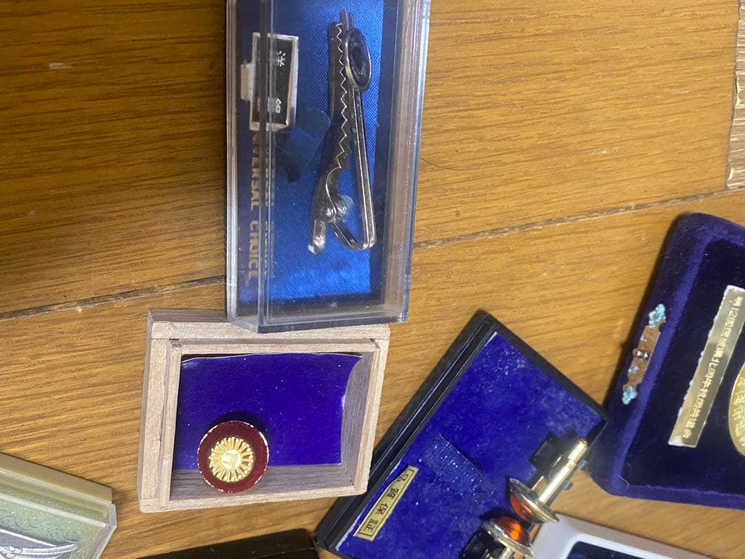 遺品整理　アクセサリー　記念メダル　アンティーク　時計　まとめ