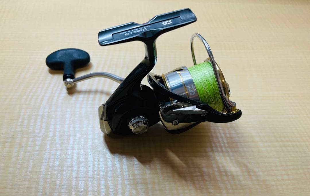 Daiwa 20 LUVIAS LT4000-CXH スピニングリール