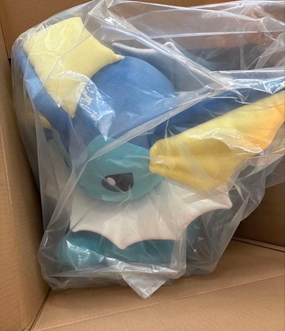 ポケモンセンター　等身大　シャワーズ　寝そべり　ぬいぐるみ