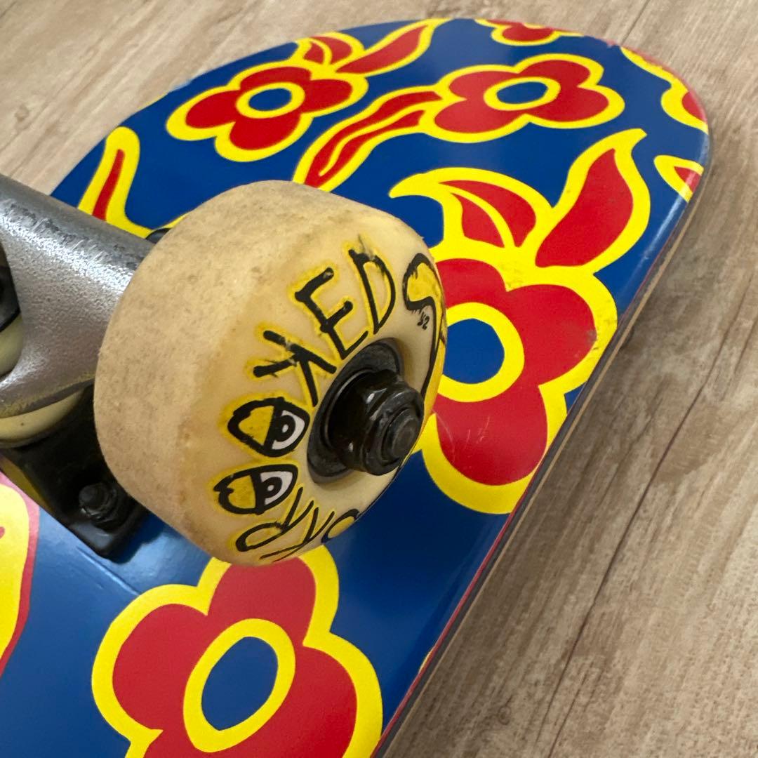 Krooked スケートボード フラワー柄