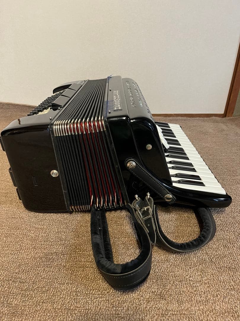 ヘスミューラーHESSMÜHLER MML72 ミュゼットアコーディオン34鍵