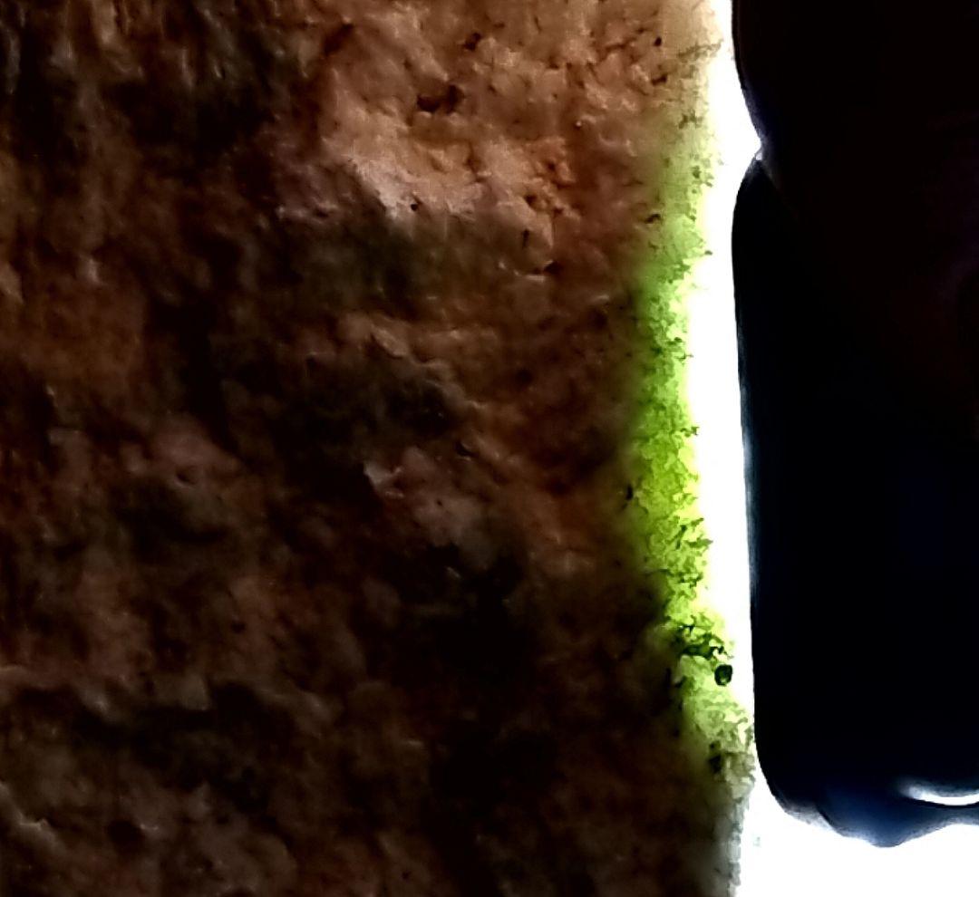 ★翡翠原石★稀少！下仁田硬玉翡翠【転石・カチ割り19.9kg】