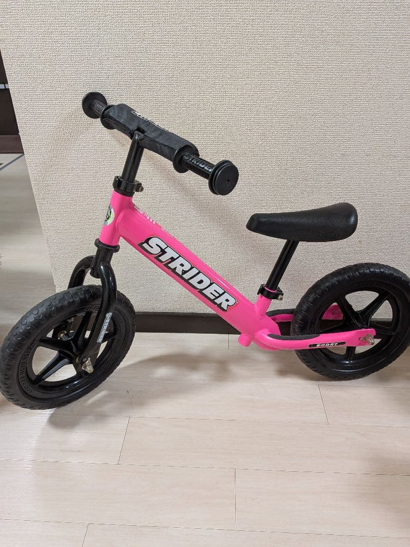 ストライダー 12インチ ピンク