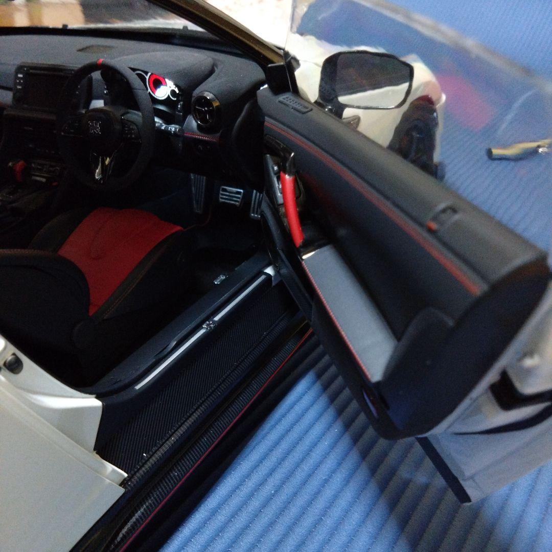 ディアゴスティーニ　NISSAN R35 GT-R nismo LEDライト付
