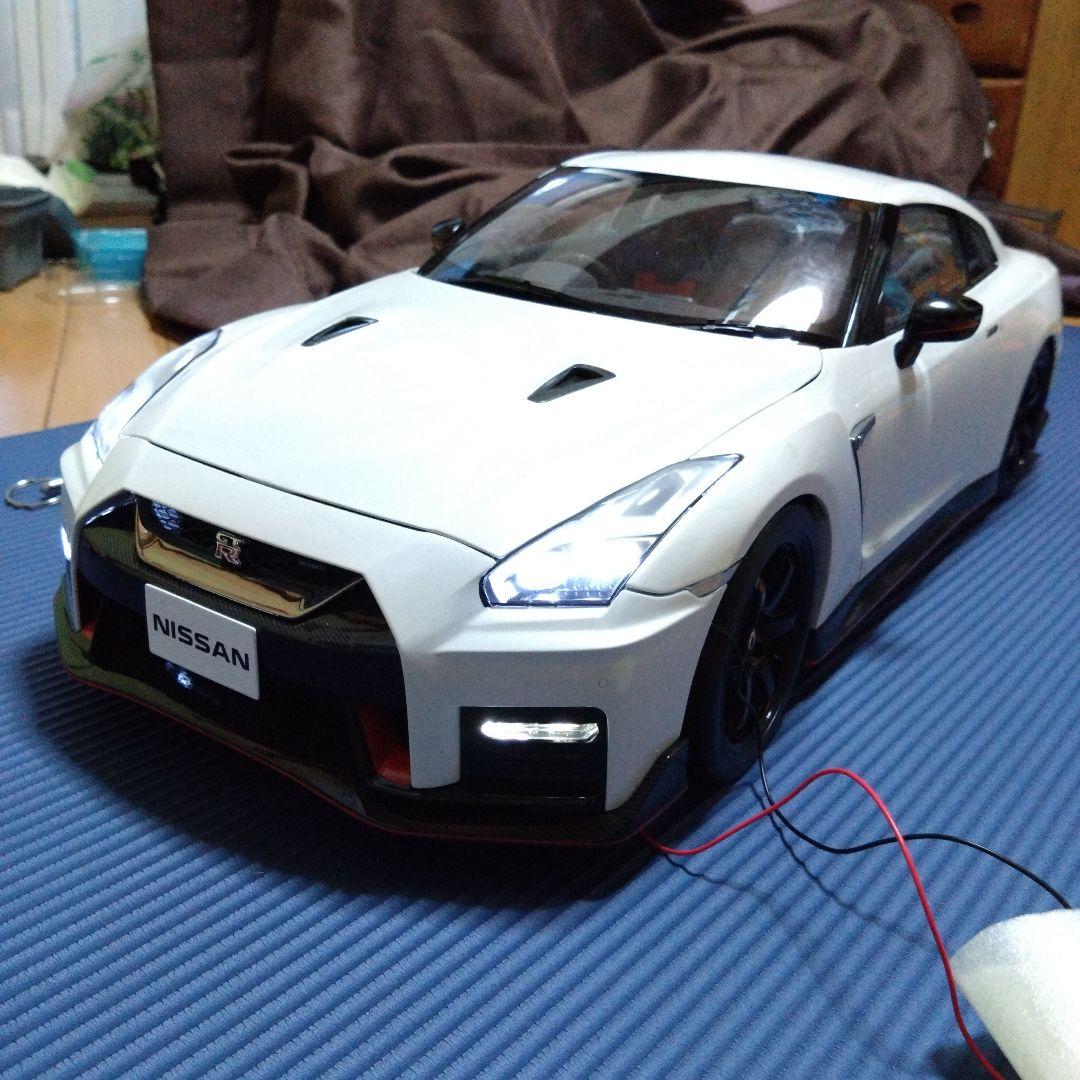 ディアゴスティーニ　NISSAN R35 GT-R nismo LEDライト付