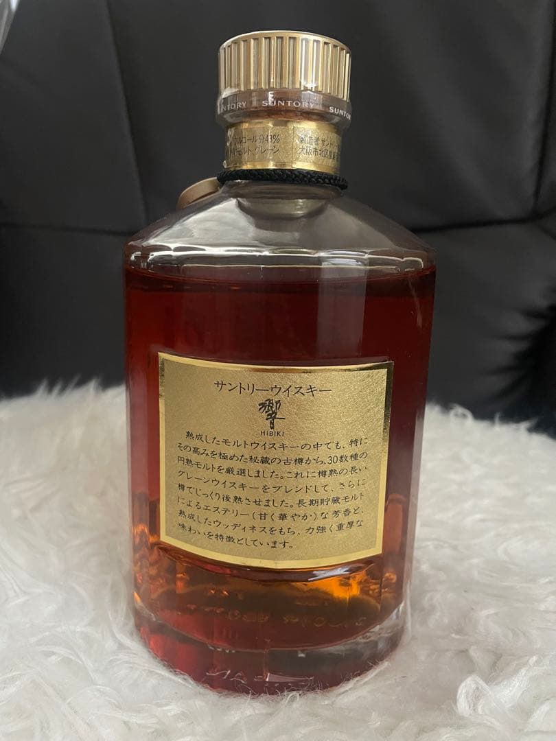 a*j様 サントリーウイスキー響　ゴールドラベル　700ml 未開封