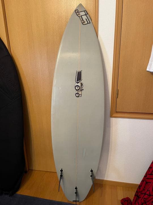 JSサーフボード　5'11