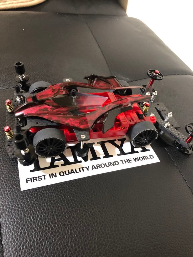 ミニ四駆　完成品逆エアロアバンテフルカーボン