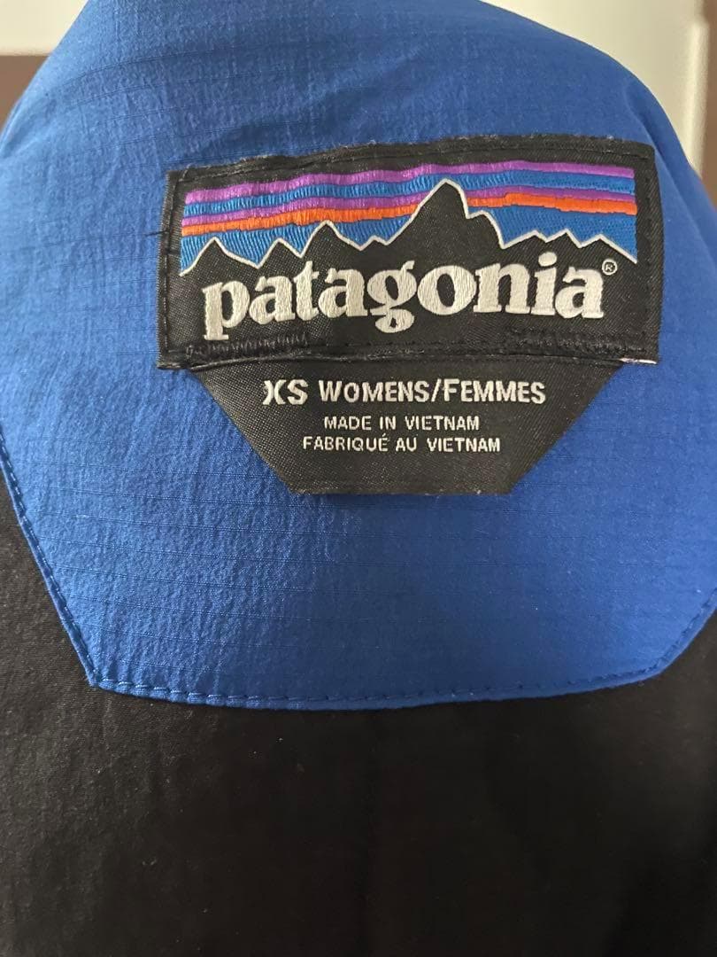 Patagonia ウィメンズ ナノエア ライト フーディ