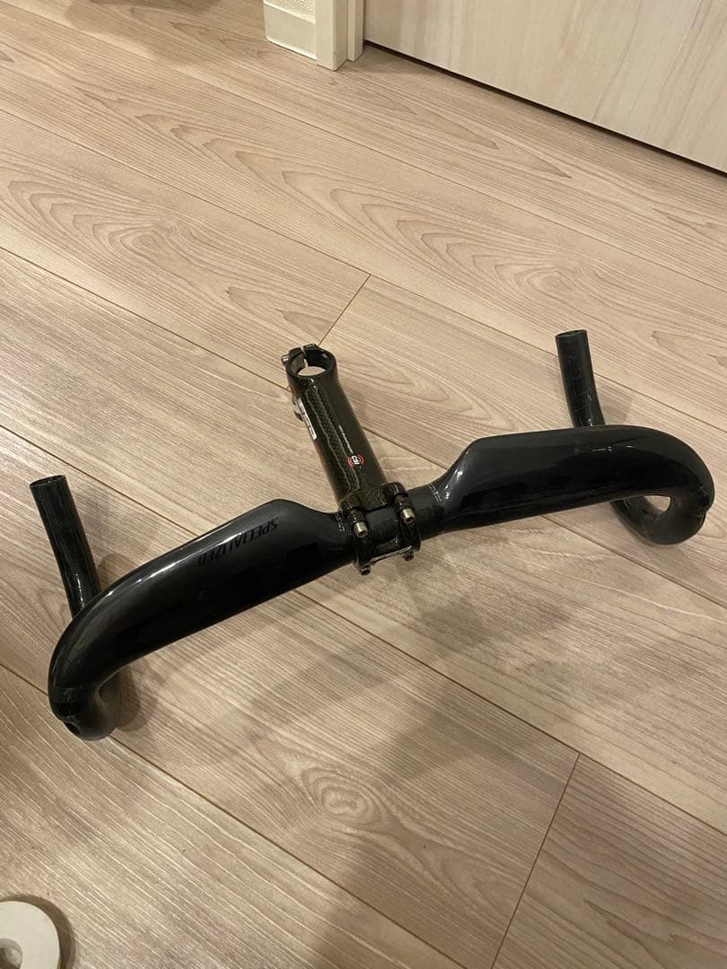 カーボンファイバー ドロップハンドルバー(ステム含みません)