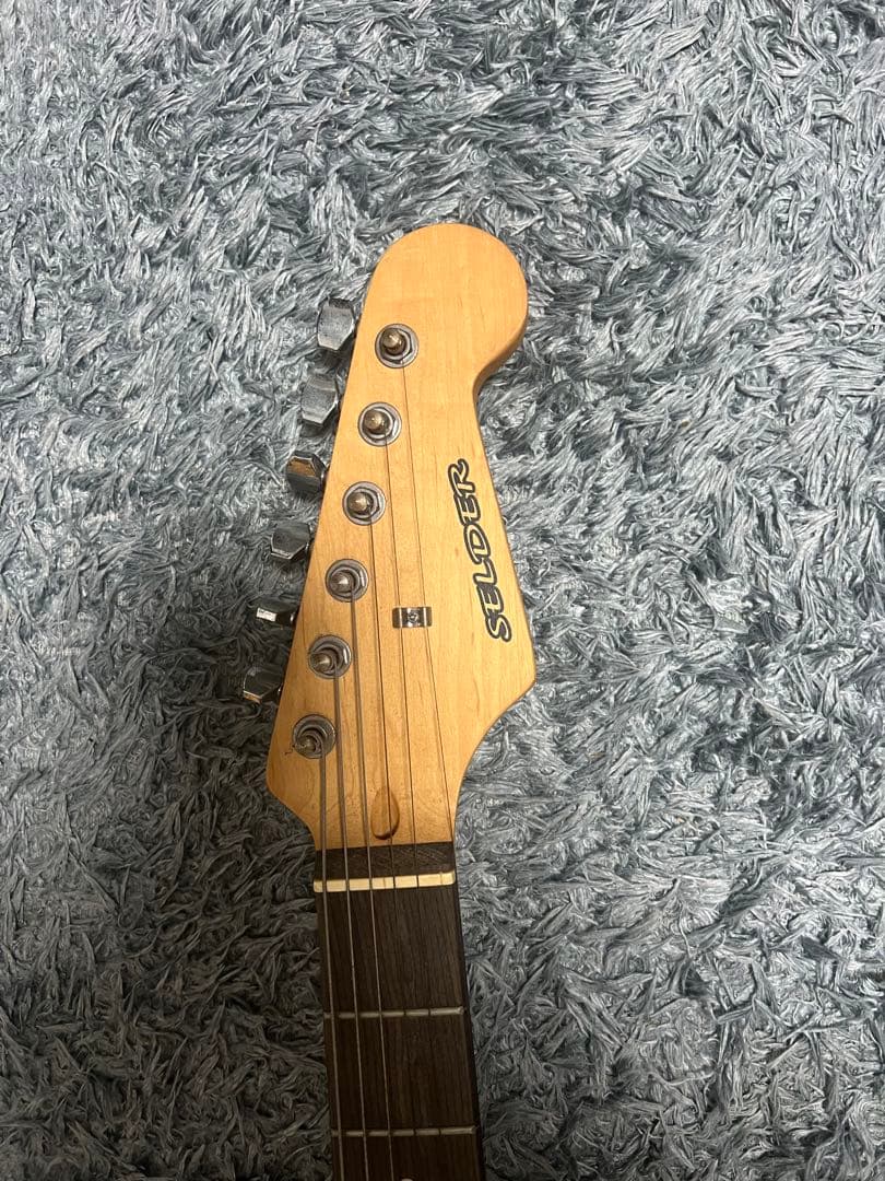 【SELDER】  エレキギター ストラトキャスタータイプ  【ケース付】