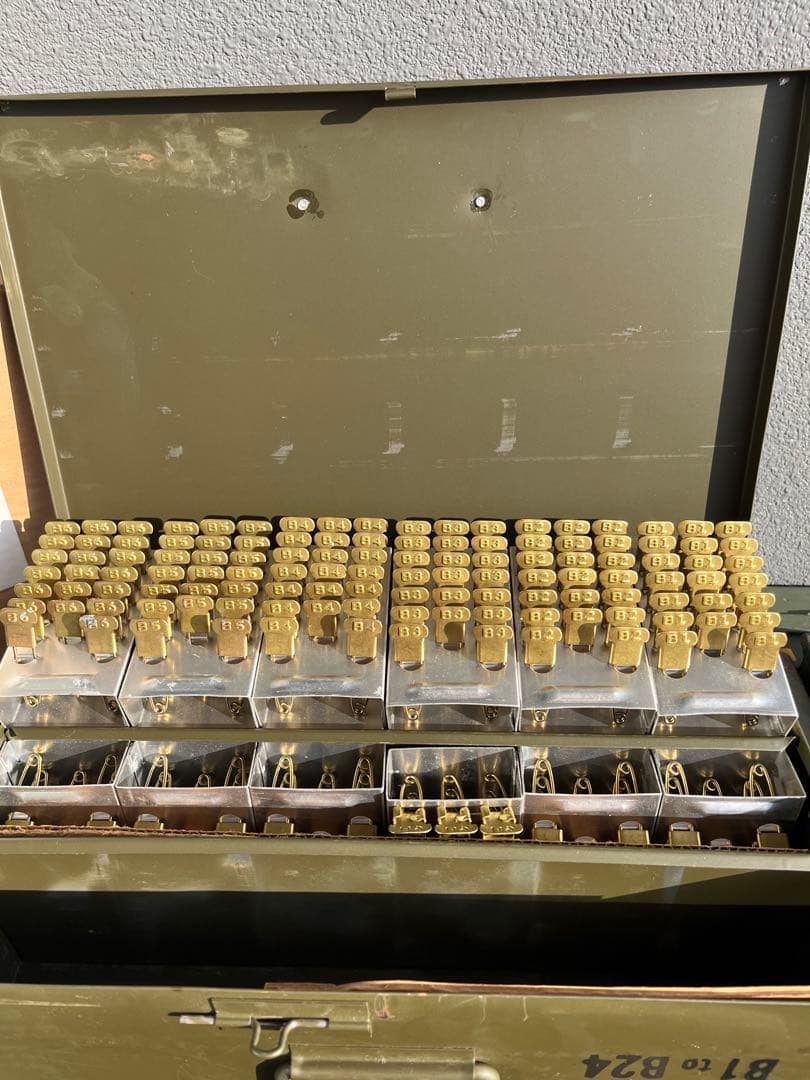 米軍放出品デッド 90’s激レア真鍮製 ランドリーピン フールセット ケース付き