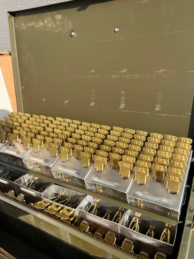 米軍放出品デッド 90’s激レア真鍮製 ランドリーピン フールセット ケース付き