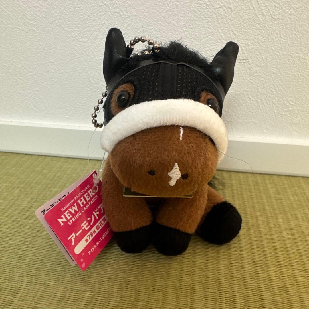 アイドルホース　アーモンドアイ