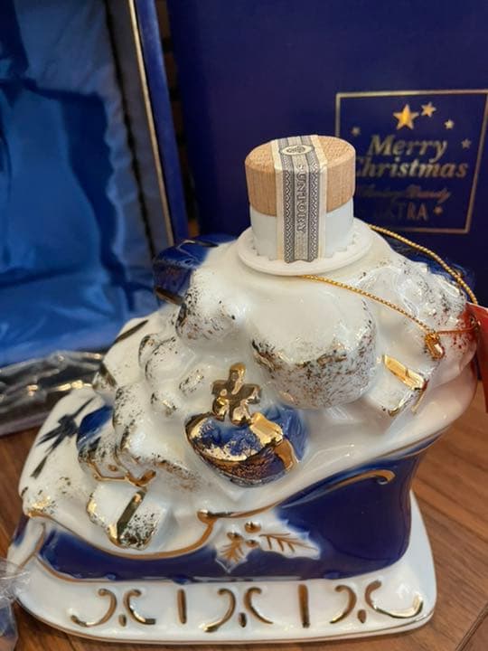 サントリー　ブランデーエクストラ　クリスマス陶器ボトル　古酒未開封