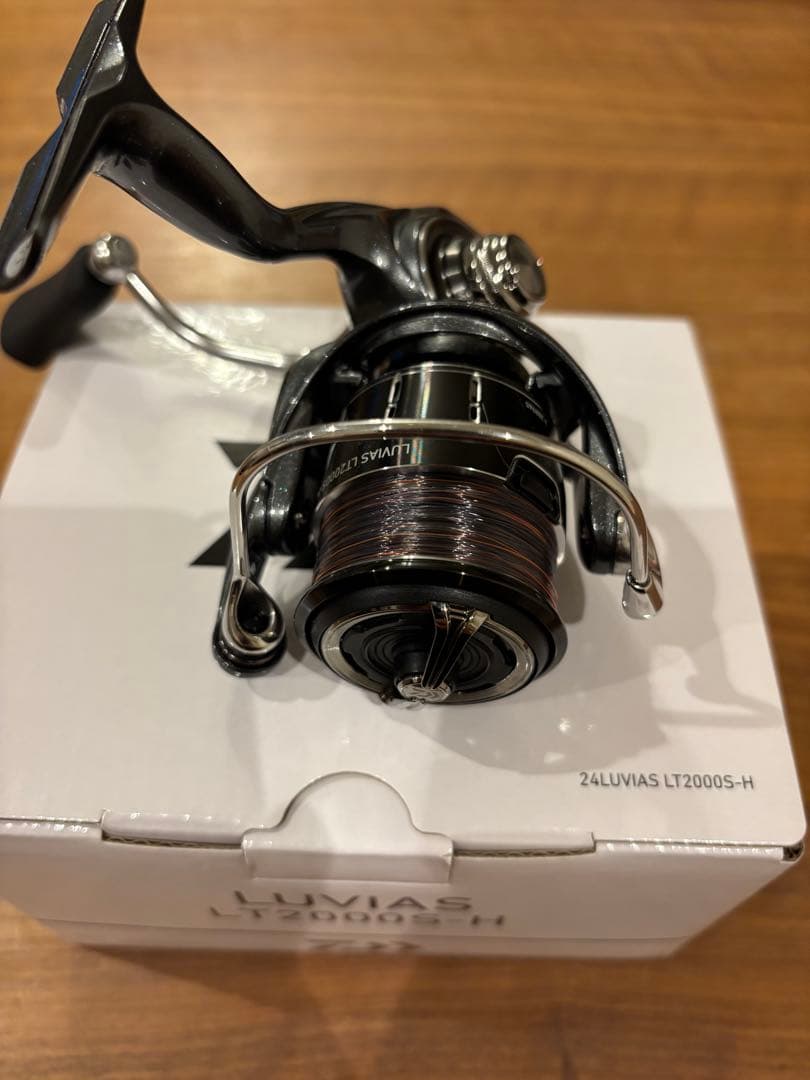 ジ*イ様 DAIWA 24LUVIAS LT2000S-H 美品