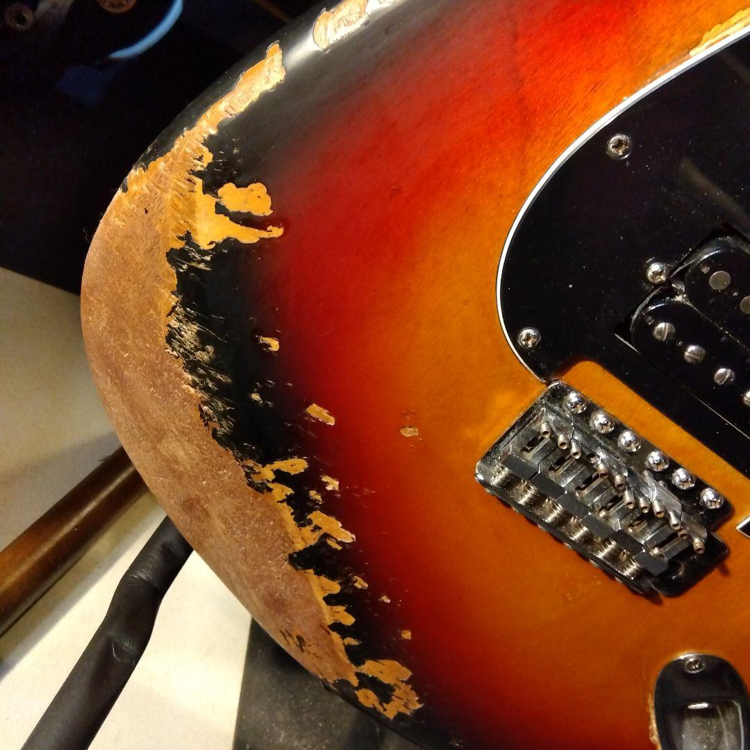 レリック、ストラトキャスター サンバースト！コンポーネントギター！