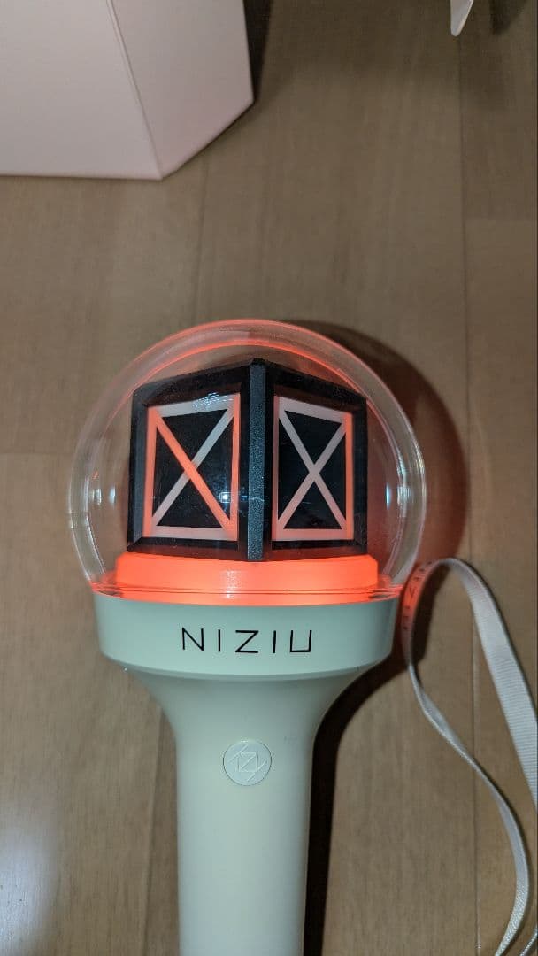 い*。様 NiziU 公式ペンライト OFFICIAL LIGHT STICK