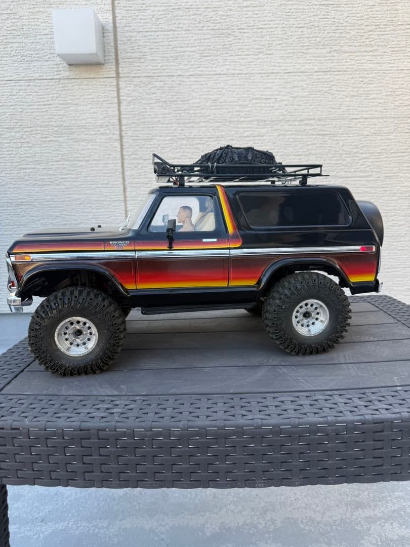 トラクサス TRX4 フォードブロンコ カスタム