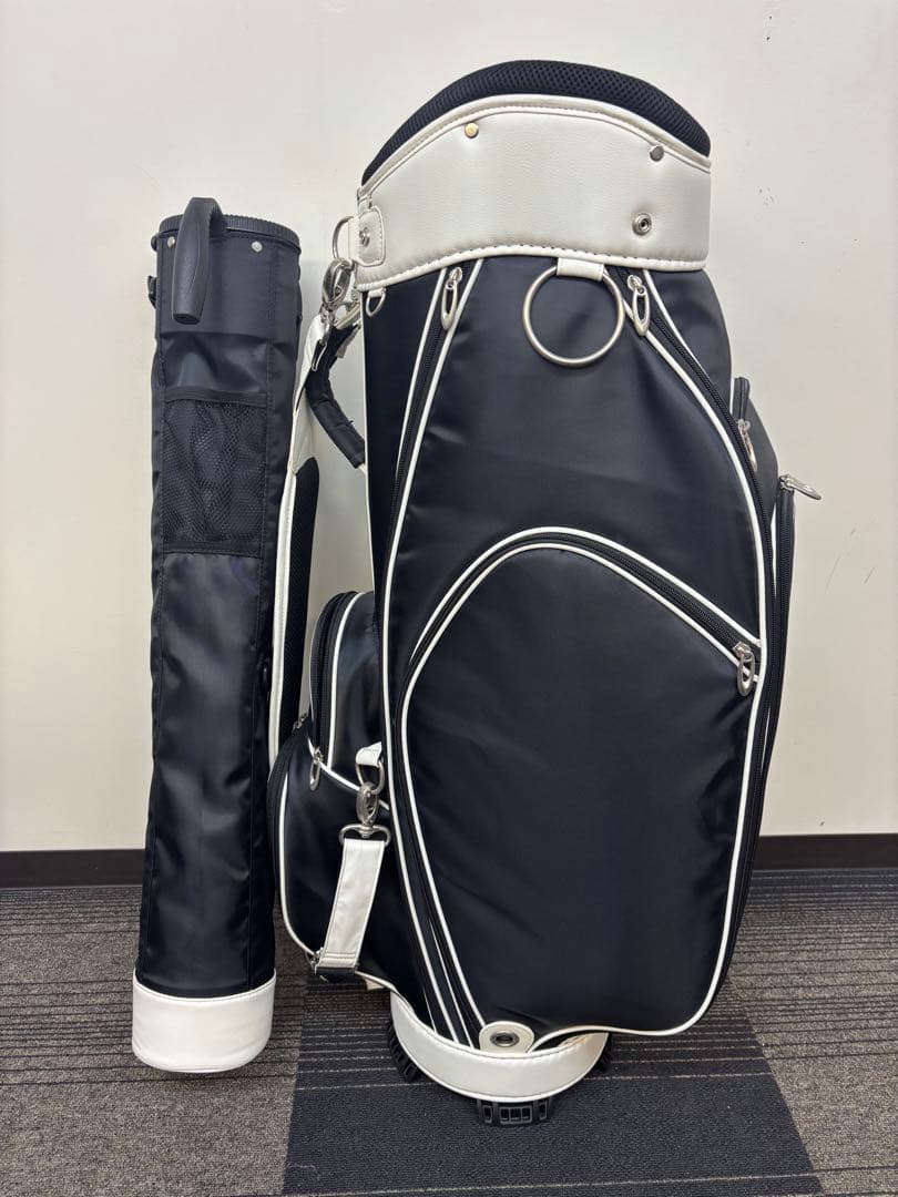 セルフスタンドバック内蔵キャディバック