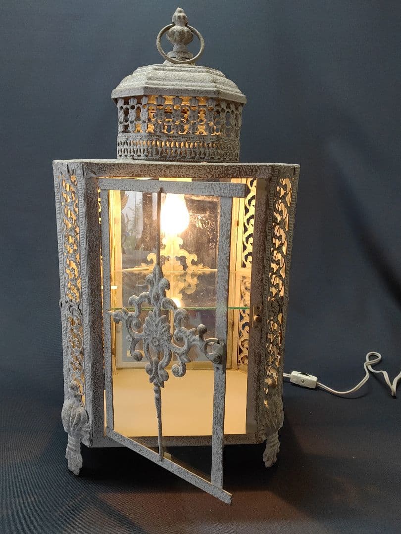 アンティーク風アイアン硝子ケース　中ライト付