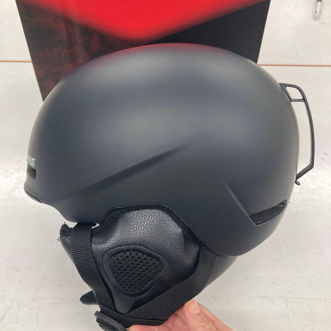 新品未使用　スノー　スケボー　ヘルメット　スワンズ　大人用　OK5