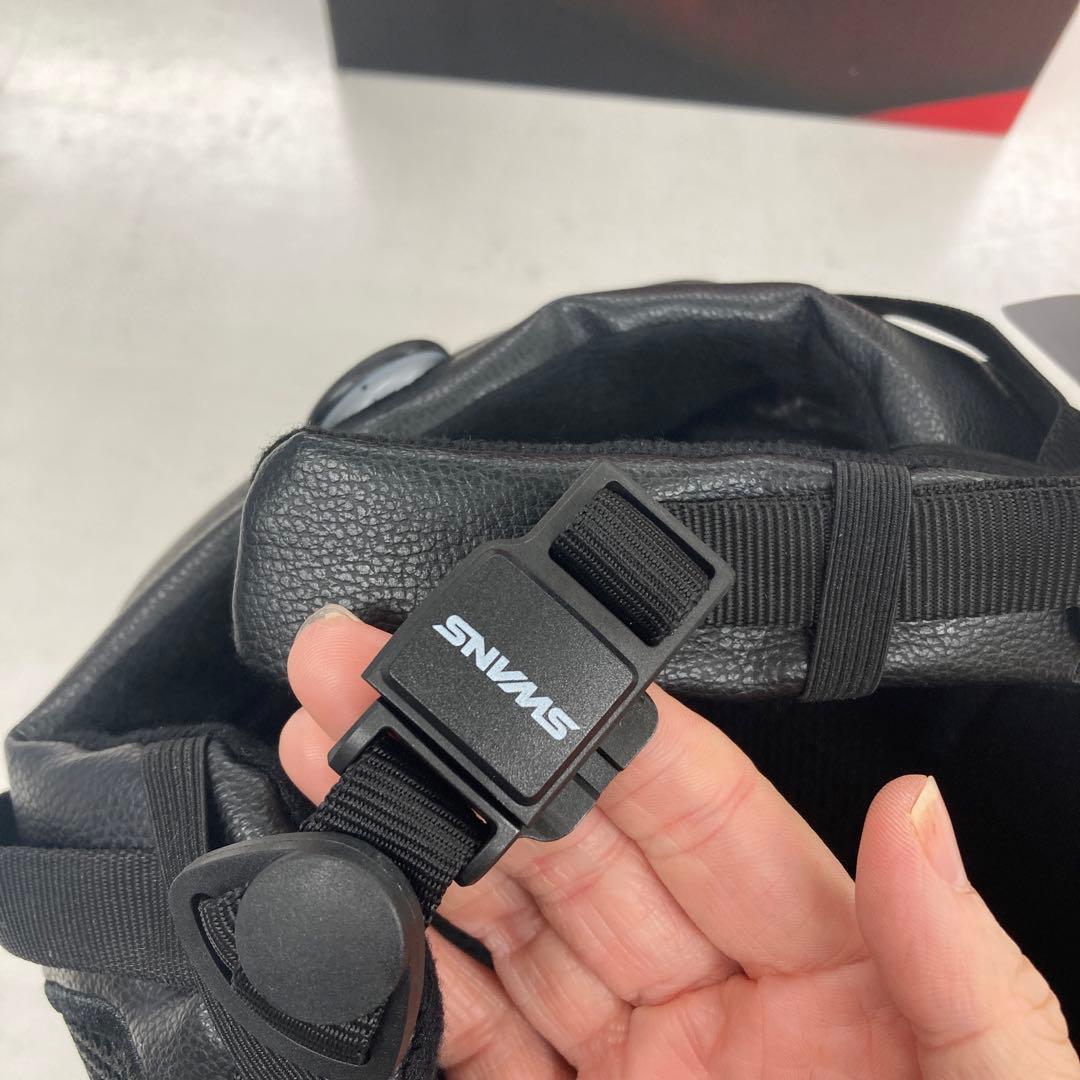 新品未使用　スノー　スケボー　ヘルメット　スワンズ　大人用　OK5