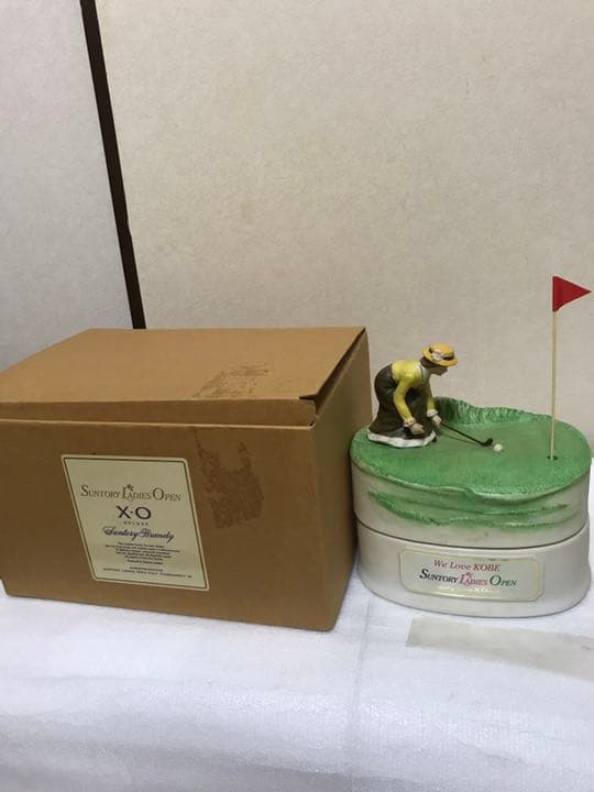 サントリーレディスオープン'97記念ボトル<オールドファッションドゴルフウェア>