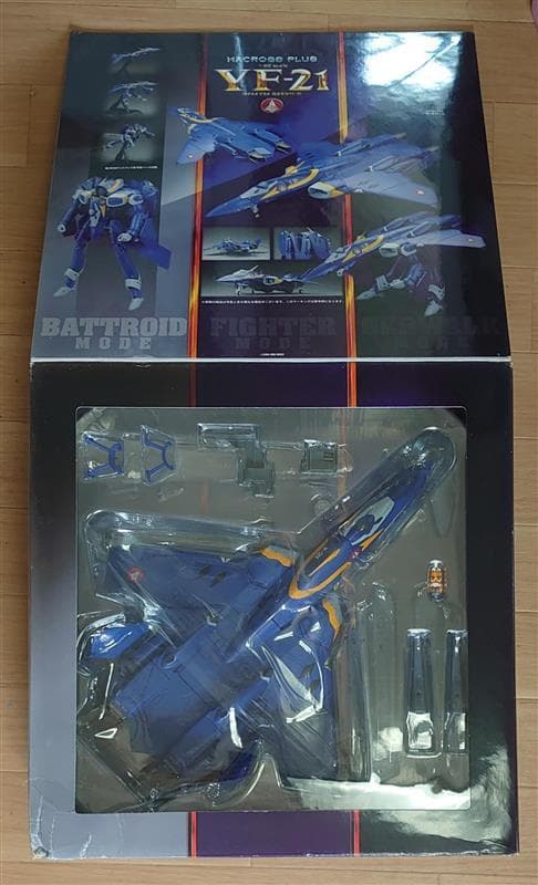 【新品・未開封】やまと 完全変形 1/60 マクロスプラス YF-21