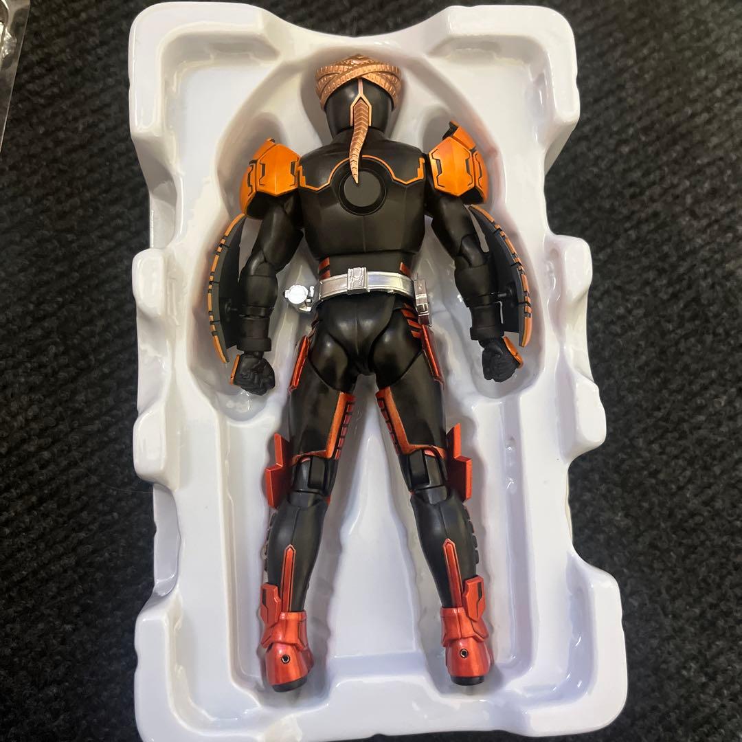 S.H.Figuarts（真骨彫製法）　仮面ライダーオーズ ブラカワニ コンボ