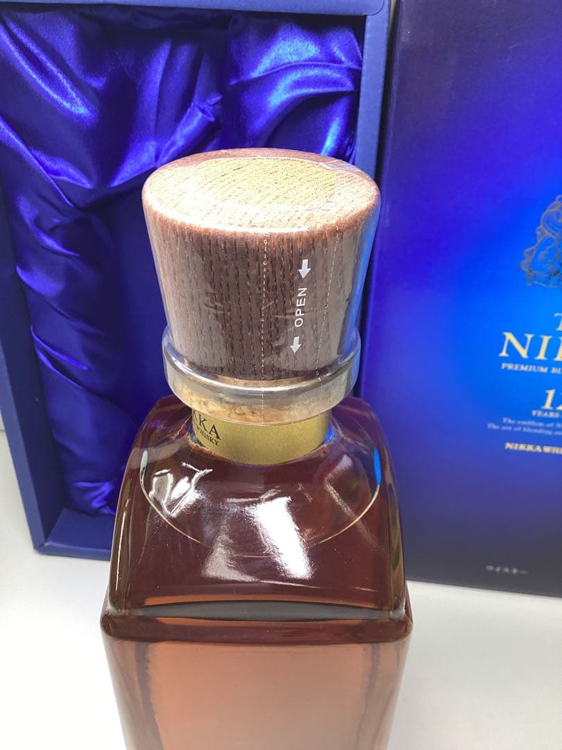 ハ*ー様 NIKKA 12年 プレミアムブレンドウイスキー　700ml 43%